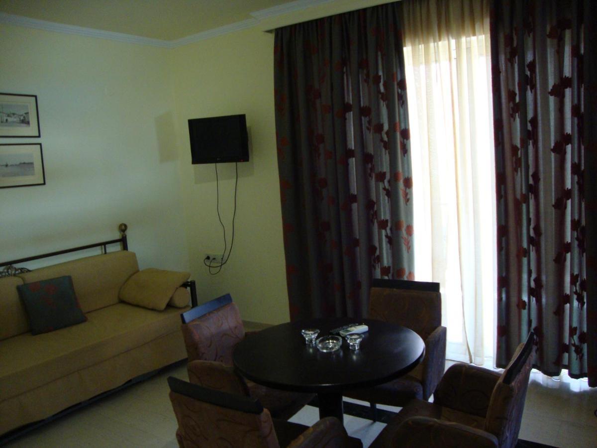 Captain Stavros Hotel Нидри Экстерьер фото