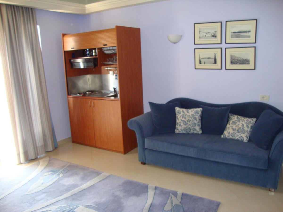 Captain Stavros Hotel Нидри Экстерьер фото
