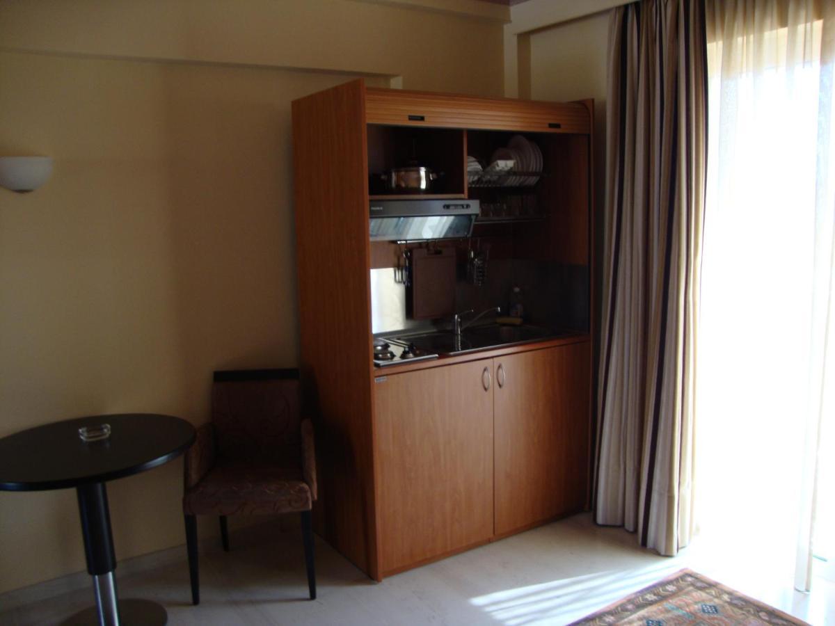 Captain Stavros Hotel Нидри Экстерьер фото